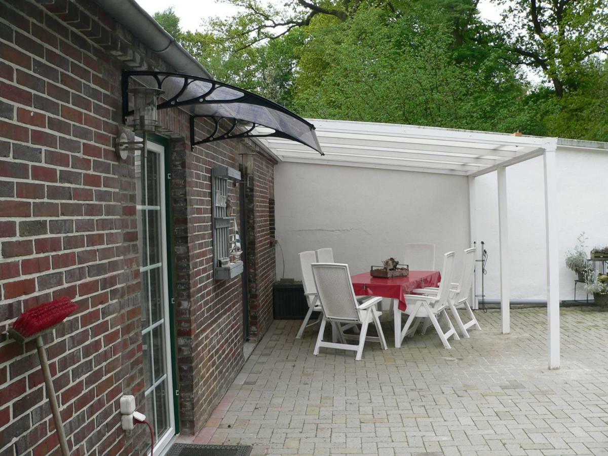 Ferienhaus Zum Gruenen Holz Zetel Exterior photo